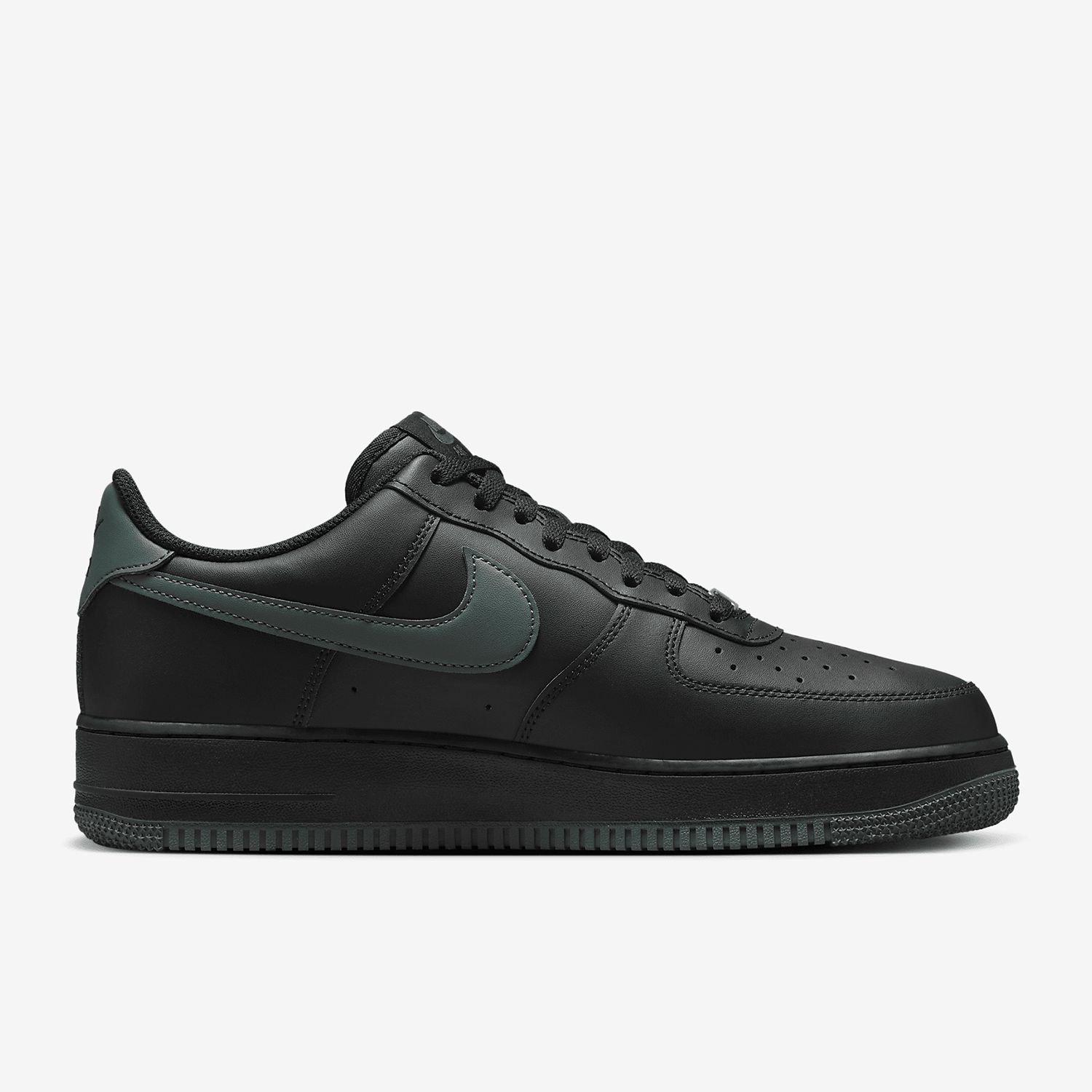 Nike Genuine Air Force 1 07 Me - Men Shoes On Sale Nike avis et prix